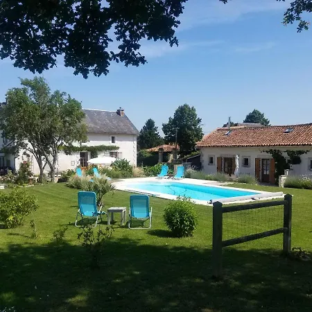 Alojamento de Acomodação e Pequeno-almoço La Vieille Gorce In The Vienne Asnois (Vienne)