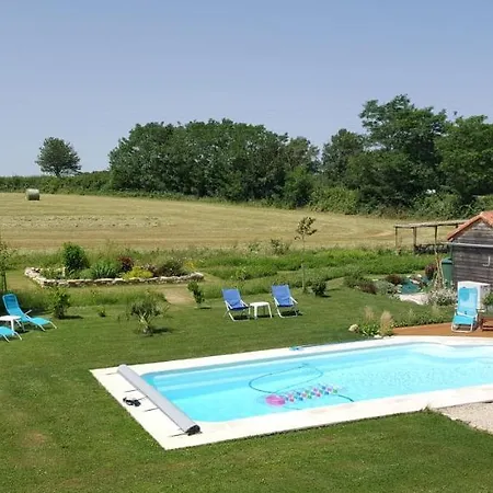 Alojamento de Acomodação e Pequeno-almoço La Vieille Gorce In The Vienne Asnois (Vienne)