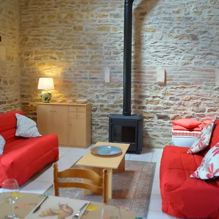 La Vieille Gorce In The Vienne Alojamento de Acomodação e Pequeno-almoço 3*