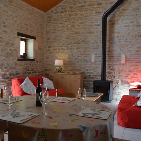 Alojamento de Acomodação e Pequeno-almoço La Vieille Gorce In The Vienne