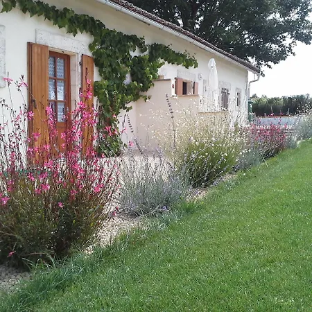 Alojamento de Acomodação e Pequeno-almoço La Vieille Gorce In The Vienne 3*