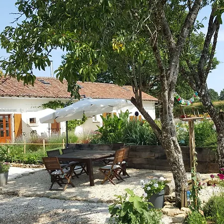 Alojamento de Acomodação e Pequeno-almoço La Vieille Gorce In The Vienne 3*