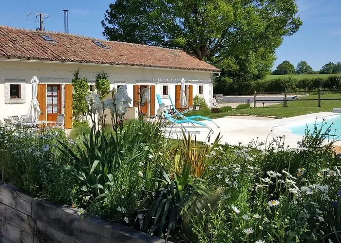 La Vieille Gorce In The Vienne Bed and Breakfast 3*