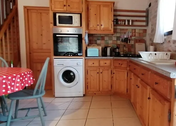 La Vieille Gorce In The Vienne Bed and Breakfast 3*