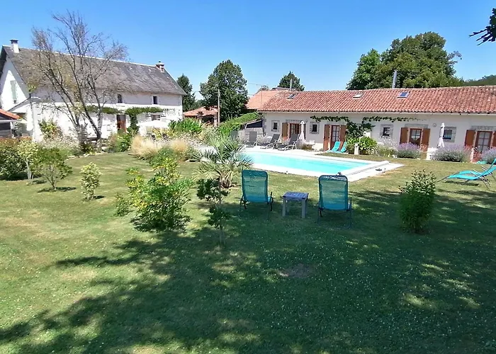 Bed and Breakfast La Vieille Gorce In The Vienne 3*