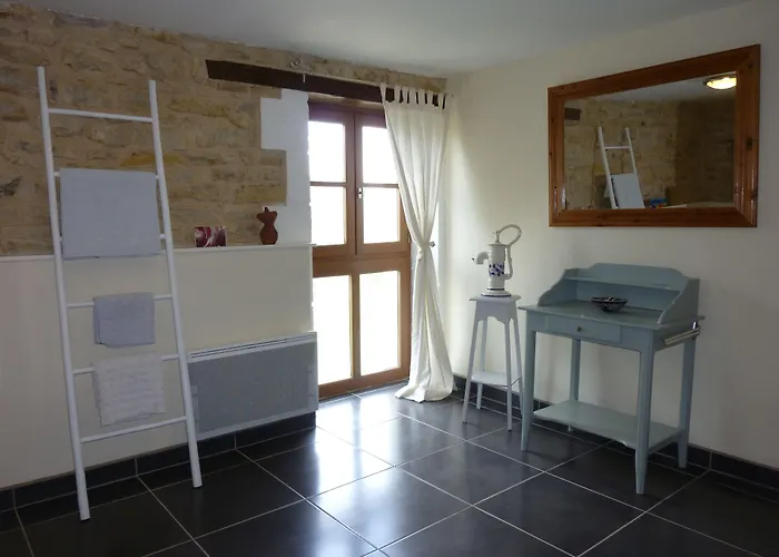 Bed and Breakfast La Vieille Gorce In The Vienne Asnois (Vienne)