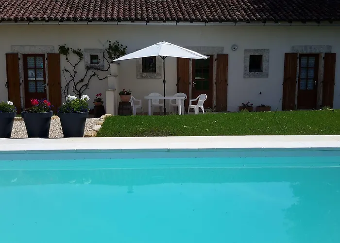 Bed and Breakfast La Vieille Gorce In The Vienne 3*
