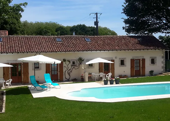 La Vieille Gorce In The Vienne Bed and Breakfast 3*