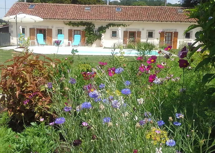 Bed and Breakfast La Vieille Gorce In The Vienne Asnois (Vienne)